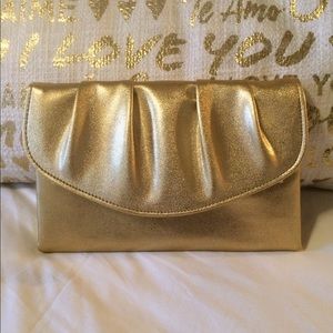 Gold clutch